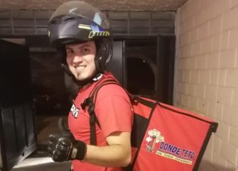 El licenciado y máster en negocios que no se avergüenza de vender tacos