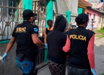 Capturan a nueve supuestos extorsionistas en 19 allanamientos