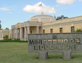 ÚLTIMA HORA | Mineduc suspende clases a nivel nacional este lunes 19 de enero