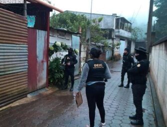 Realizan 17 allanamientos en cinco departamentos de Guatemala
