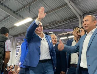 Manuel Baldizón regresa a la política como candidato a diputado con el Partido Cambio