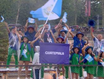 La delegación guatemalteca brilla en el desfile inaugural de los Juegos Olímpicos de París 2024