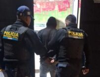 Capturan a presunto distribuidor de drogas durante allanamiento en Sumpango
