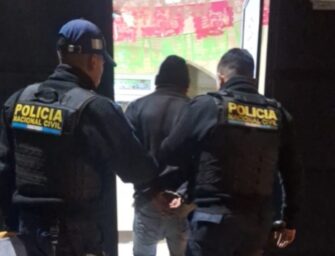 Capturan a presunto distribuidor de drogas durante allanamiento en Sumpango