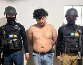 Guatemala expulsa a pandillero salvadoreño requerido por la justicia de El Salvador