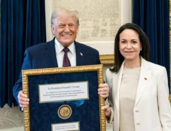 Trump dice que Machado le entregó su medalla del Nobel de la Paz