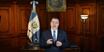 Arévalo llama a la ciudadanía a vigilar elecciones clave de 2026