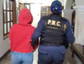 Accidente en ruta a Antigua termina en captura por lavado de dinero