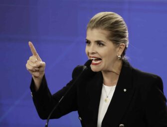 Laura Fernández asume la presidencia de Costa Rica