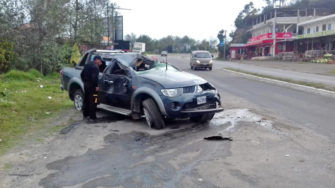 Picop vuelca en la ruta Interamericana por exceso de velocidad