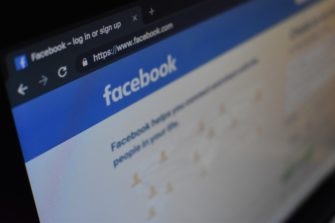 Facebook pagará a usuarios por grabar su voz