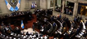 Congreso aprueba polémica ley de ONG