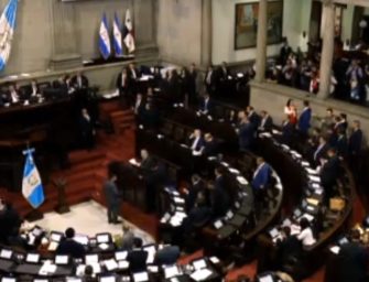 Congreso aprueba polémica ley de ONG