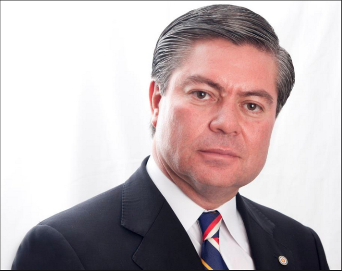 mario-estrada-700×554