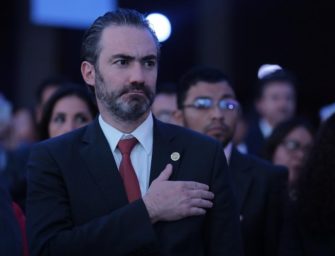 Declaran a exministro Acisclo Valladares en rebeldía