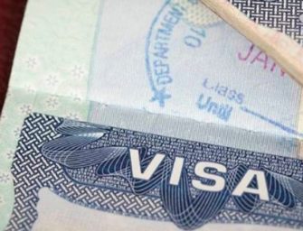 Alertan sobre estafadores que ofrecen visas de trabajo