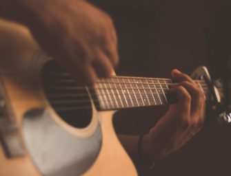 Guatemalteco compone canción para animar en tiempos de coronavirus