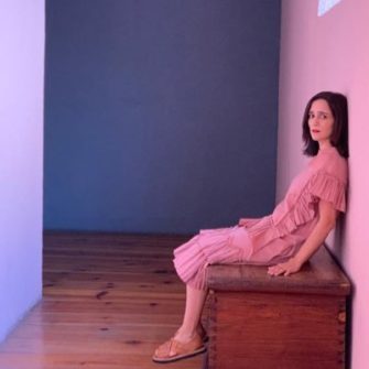 Julieta Venegas estrena «Mujeres», una canción de protesta