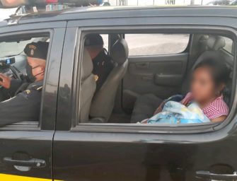 Madre y su bebé fueron abandonados por taxista durante toque de queda y la PNC los ayudó