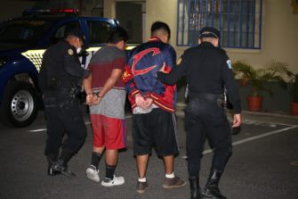 Capturan a más de 900 personas por incumplir toque de queda en Guatemala