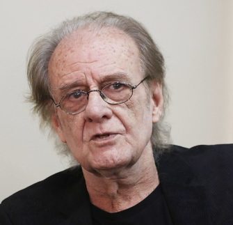 Fallece el cantautor español Luis Eduardo Aute