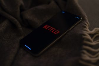 Netflix producirá serie inspirada en el distanciamiento social por el COVID-19