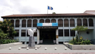 Cacif presenta amparo contra SAT por no posponer pago de impuestos