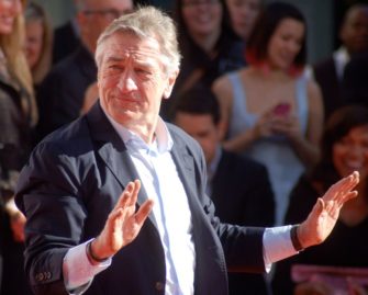 Robert De Niro critica lenta reacción de EE. UU. ante coronavirus