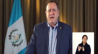 Giammattei confirma 74 casos de COVID-19 y descarta masificación de pruebas