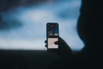 WhatsApp limita el número de mensajes virales que pueden reenviarse