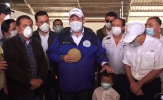 Niño conmueve a Giammattei por su deseo de ayudar contra el coronavirus