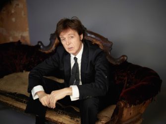 Paul McCartney pide que se cierren los mercados de comida al aire libre en China