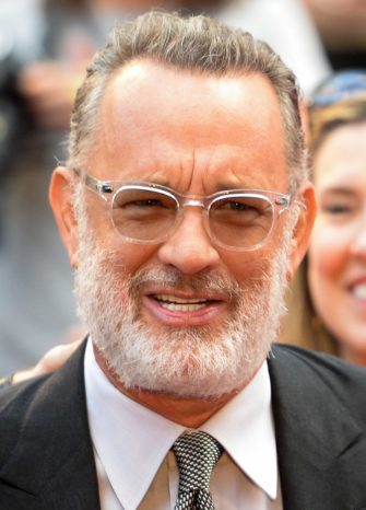 Tom Hanks dona sangre para apoyar el desarrollo de una vacuna contra el COVID-19