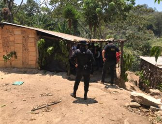 Realizan serie de allanamientos en busca de niño secuestrado