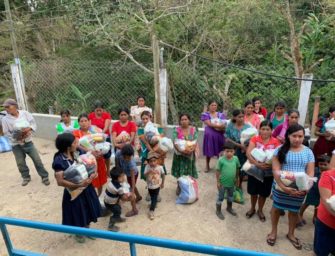 El profe que ayuda a familias en extrema pobreza
