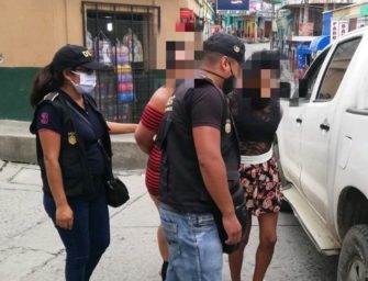 PNC: Hombre vestido de mujer capturado por extorsión de Q300