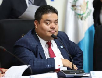 Presidente del Congreso confirma que tiene Covid-19