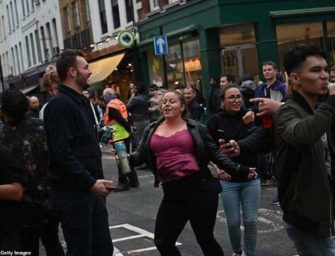 Jóvenes europeos celebran noche de fiesta luego de cuarentena