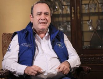 Giammattei se realiza revisiones médicas constantemente
