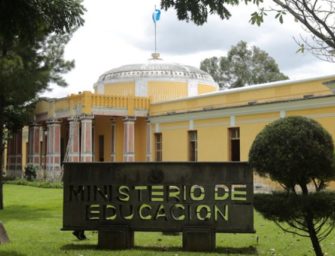 Mineduc pide plan a centros educativos para el cierre del año lectivo