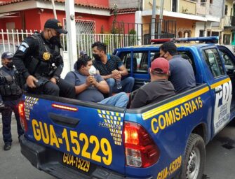 Capturan a borrachos, uno de ellos llevaba un arma ilegal