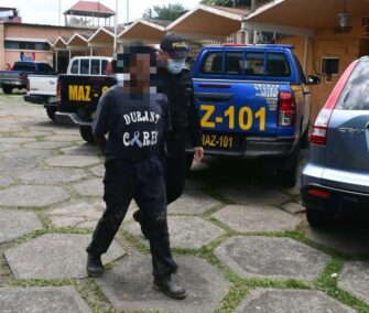 Una menor estaba llorando cuando fue encontrada por agentes, hay un capturado