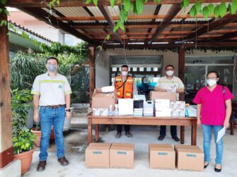Cementos Progreso dona insumos al centro de Salud de San Juan Sacatepéquez