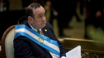 Gobierno dice que Giammattei se encuentra ileso