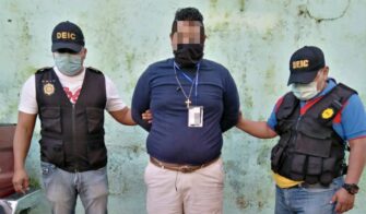 Chantajeaba a adolescente con publicar vídeo íntimo