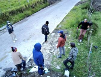 Grupo de pobladores se arman y vigilan su comunidad ante delincuencia