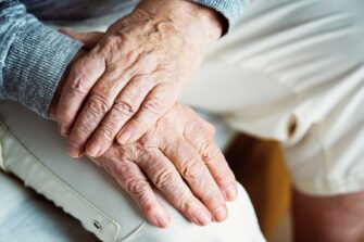 Cómo acceder al Programa de Aporte Económico del Adulto Mayor