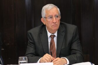 Renuncia Ministro de Gobernación, Oliverio García