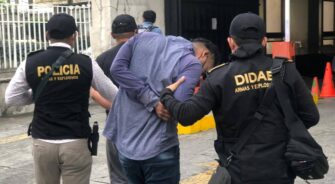 Acusados de vender armas ilícitas