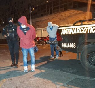 Tras una llamada anónima, capturan a hombres por posesión de marihuana